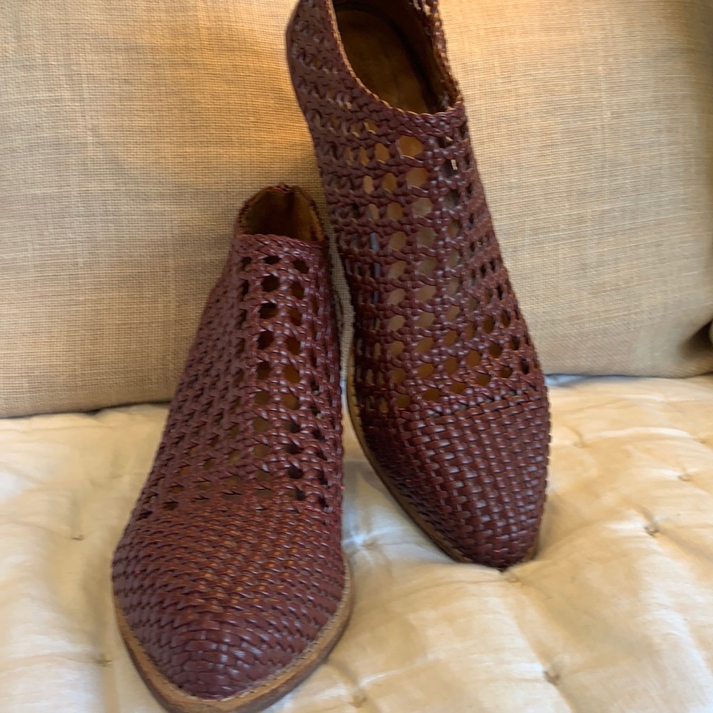 Jeffery Campbell Gallup booties